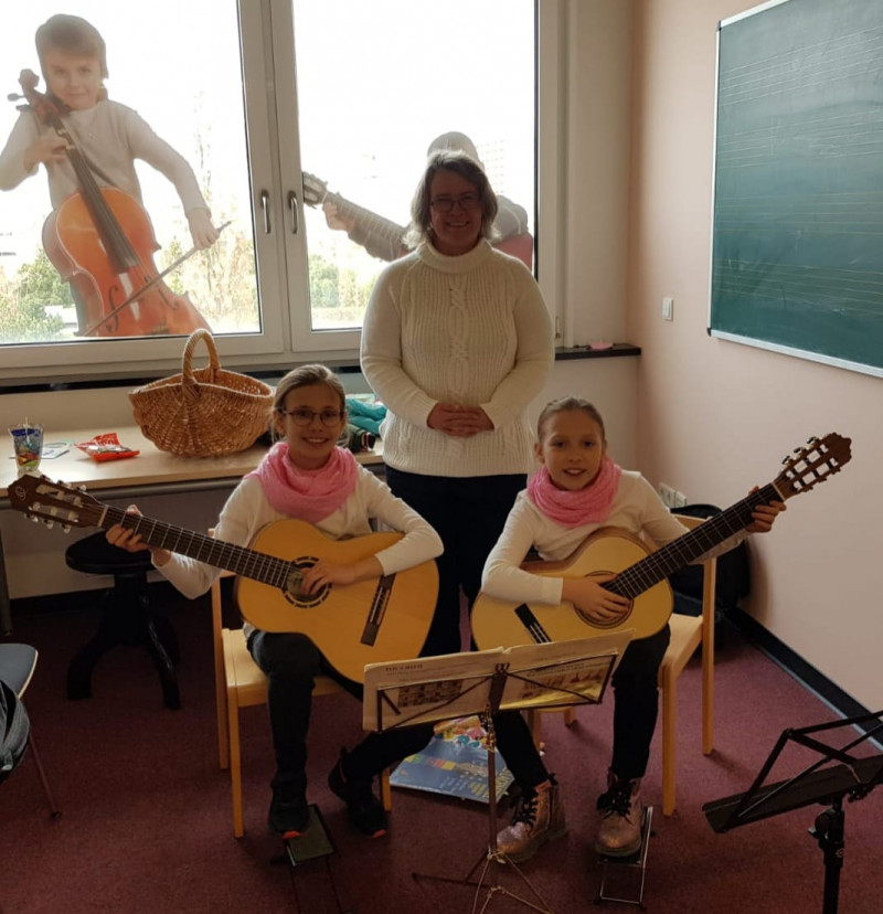 Gitarrenduo mit Lehrerin