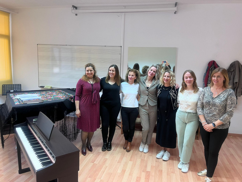 Gesangsunterricht für spanische erwachsene Schülerinnen